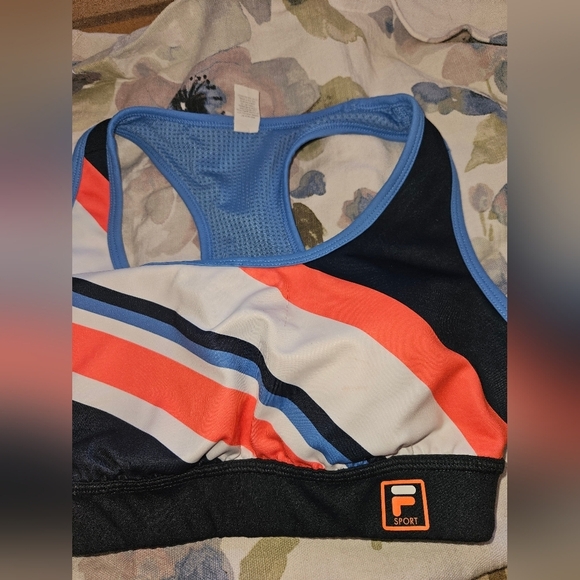 Fila Womans Sports Bra Size S - Picture 2 of 9